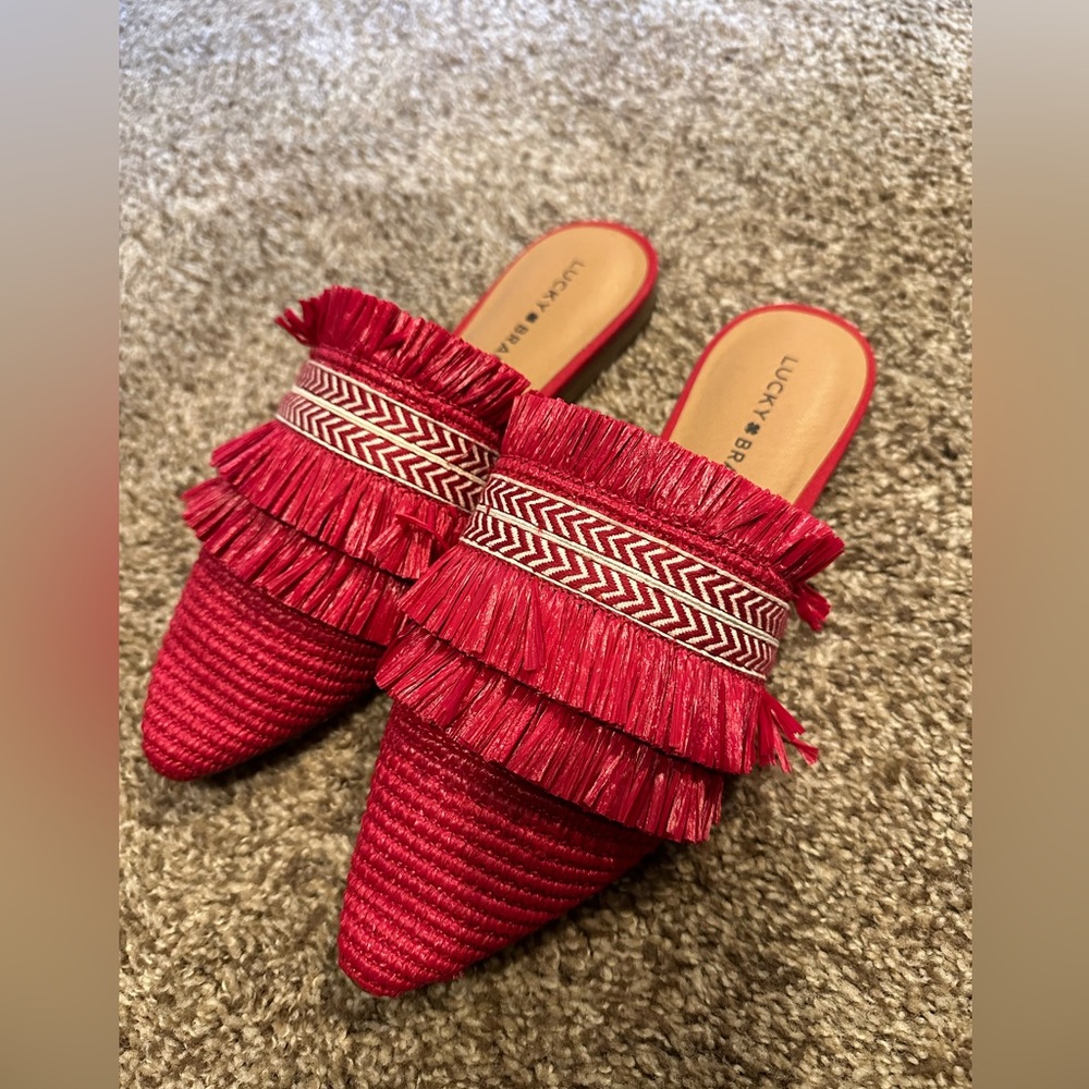 Lucky Brand Women's Red Fringe Raffia Mules
